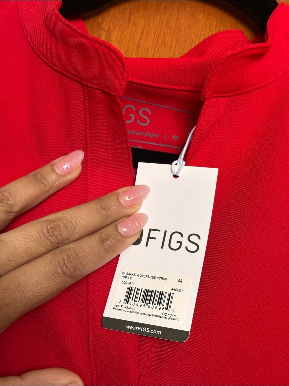 Figs Rafaela Oversized Scrub Top - Winning Red - Picture 6 of 6